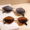 Vintage Women Sunglasses Men Brand Designer Sun Shades for Driving Decoration Oversize Green Sun Glasses UV Protection