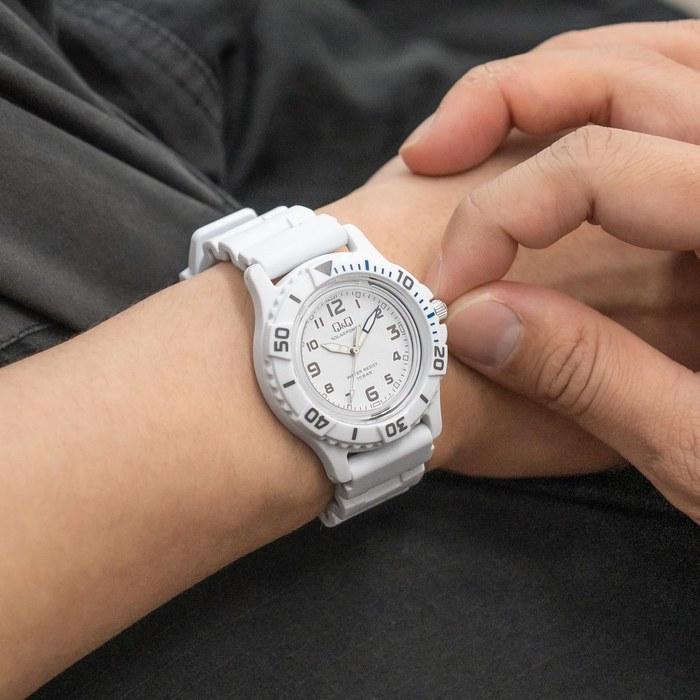 [Citizen Q&Q] Analog Solar Watch 100m Water Resistant Urethane Band E02A-003VK Men's White