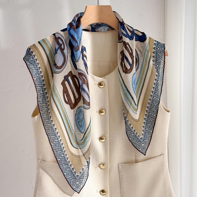 Italian old money style  silica silk scarf women s spring and summer mulberry silk scarf fashion decorative scarf 65*65cm