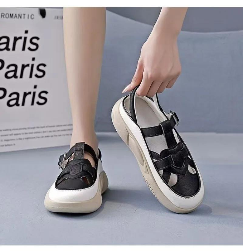 2025 Summer Women's Roman Sandals Closed-Toe Hollow Airy Soft Sole Casual Sporty White Shoes New Design Breathable Sneakers