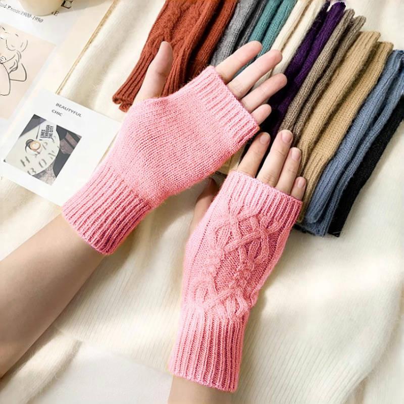 

Женские зимние вязаные шерстяные перчатки без пальцев - Теплые и универсальные митенки