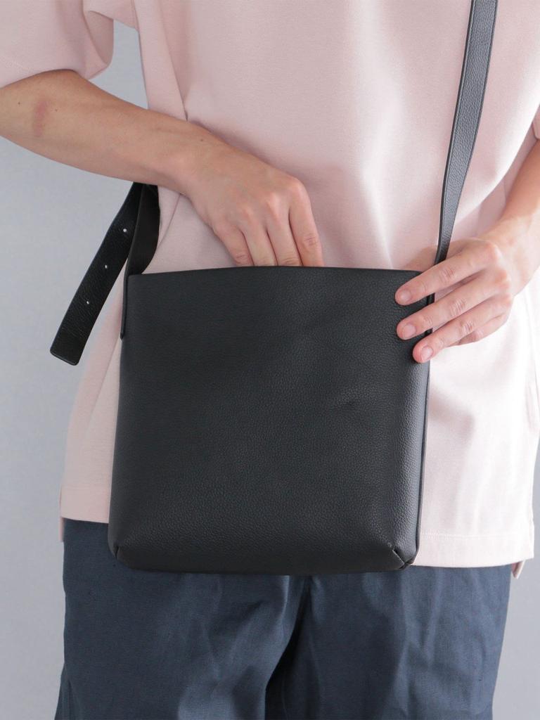 Ships Smart Leather Shoulder Bag for Men, 118433660, Black, One Size