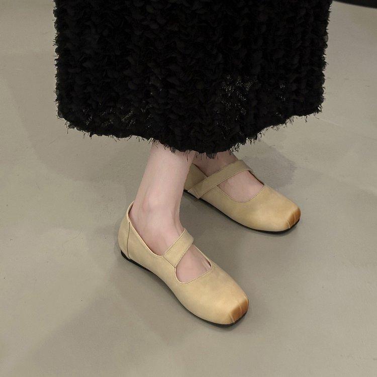 French retro Mary Jane women's shoes autumn 2025 new square head shallow mouth single shoes inner height increase soft sole single shoes women