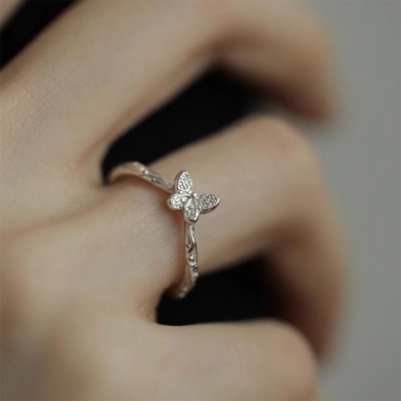 

Элегантное ретро кольцо с открытой шинкой и бабочкой для женщин, шикарный медный модный аксессуар для всех случаев