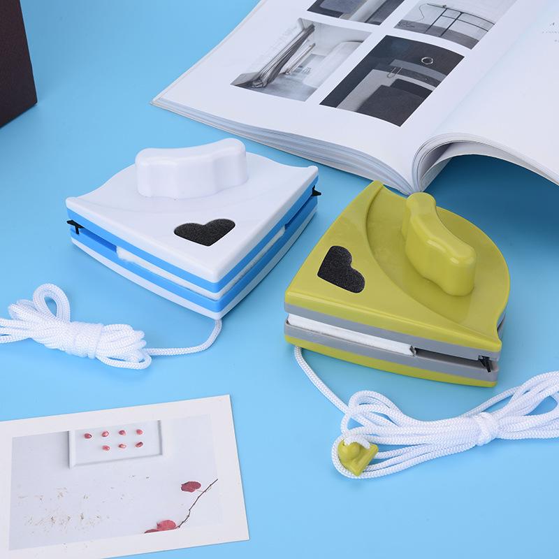 Double-sided Glass Window CleanerTriangular Double-sided Magnetic Glass Cleaner Glass Scraper