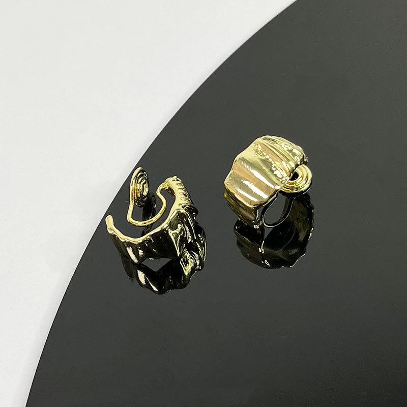 Pearl Mosquito Coil Disc Ear Clips: No-Pierce, Elegant French-Style Earrings for Women