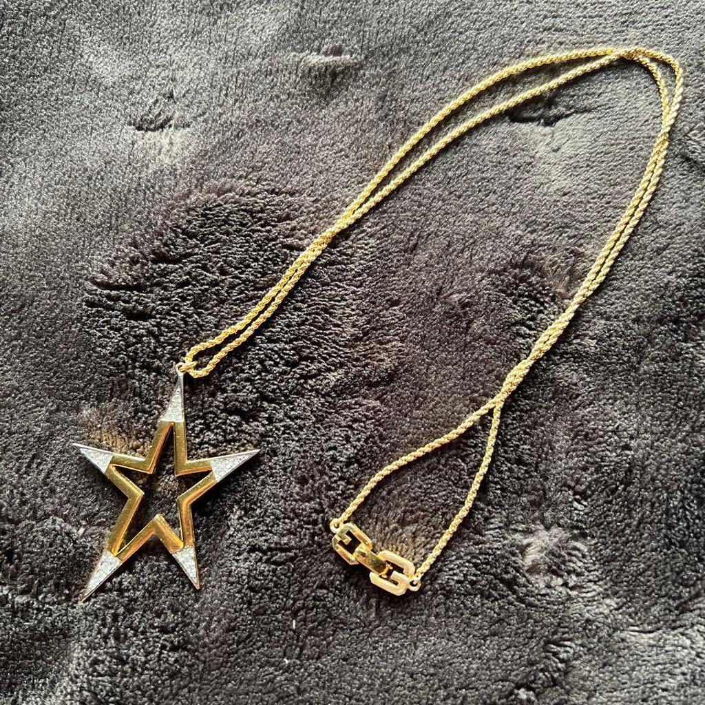 Used GIVENCHY star necklace