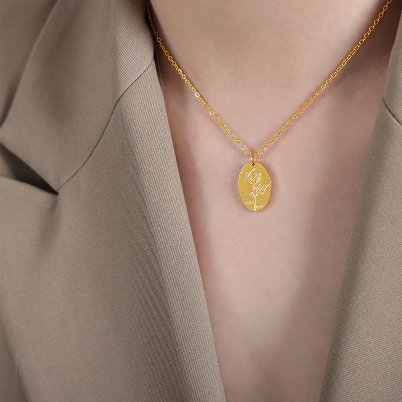 Personalized Retro Exquisite Rose Pattern Oval Pendant Necklace Versatile Empress Dowager Personality Collarbone Chain Jewelry
