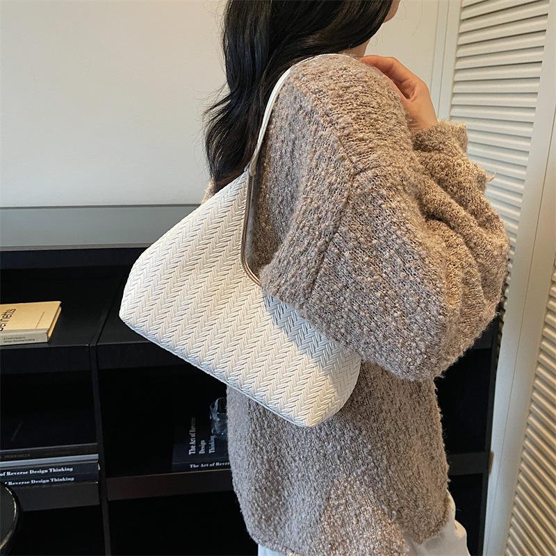 Underarm Bag Women's 2025 New High-end Large-capacity Retro Shoulder Bag Daily Work Commute Messenger Bag