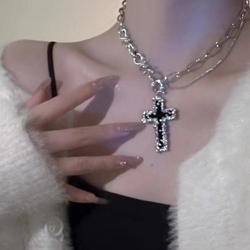 New Gothic Punk Black Cross Barbed Thorns Pendant Chain Choker Necklace for Women Men Unisex Hip-Hop Jewelry Gifts Party Jewelry