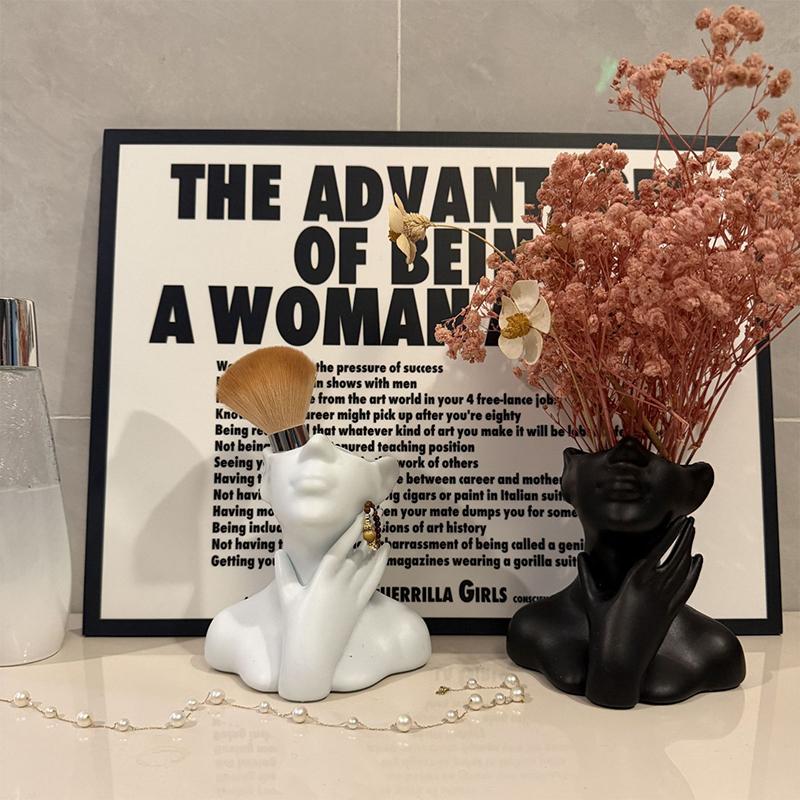 Kreativní váza s uměním lidského těla Držák na štětce na make-up a pera Multifunkční organizér na stůl Soška Ozdoba Dekorace pro domácnost a kancelář