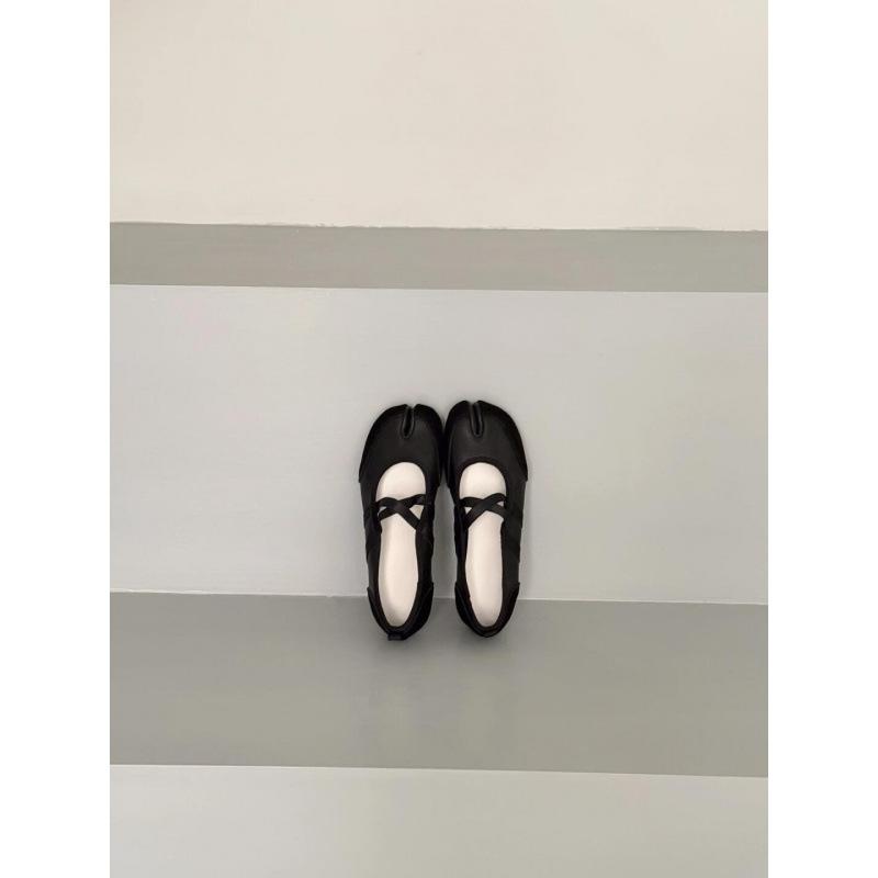 

Crossed strap split-toed pig s trotters women s spring new leather flat-soled ballet shoes Mary Jane single shoes women 35 чёрный