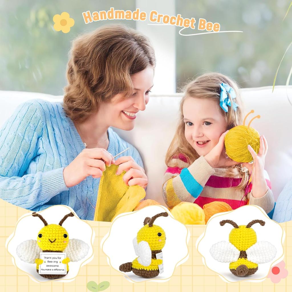 Lustige gehäkelte emotionale Stützbiene Puppe mit Karte Schreibtischornament Handgestrickte Weihnachtsmann Puppe Weihnachtsgeschenke Heimdekoration