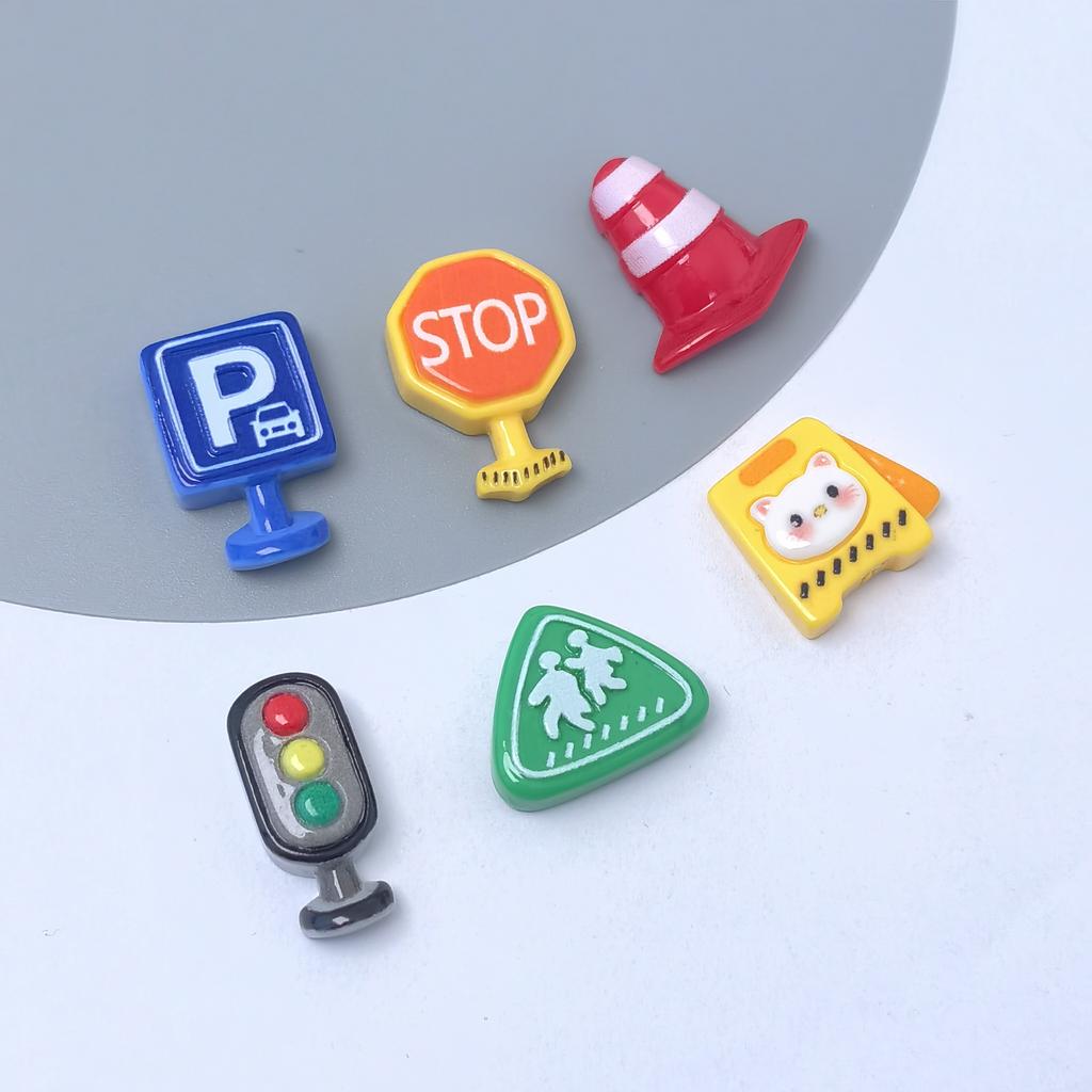 100pcs Mixed Traffic Car Truck Flatback Resin Decor Slime Charm Embellishments DIY Hair Clip Phone Case Ornament Scrapbook Craft