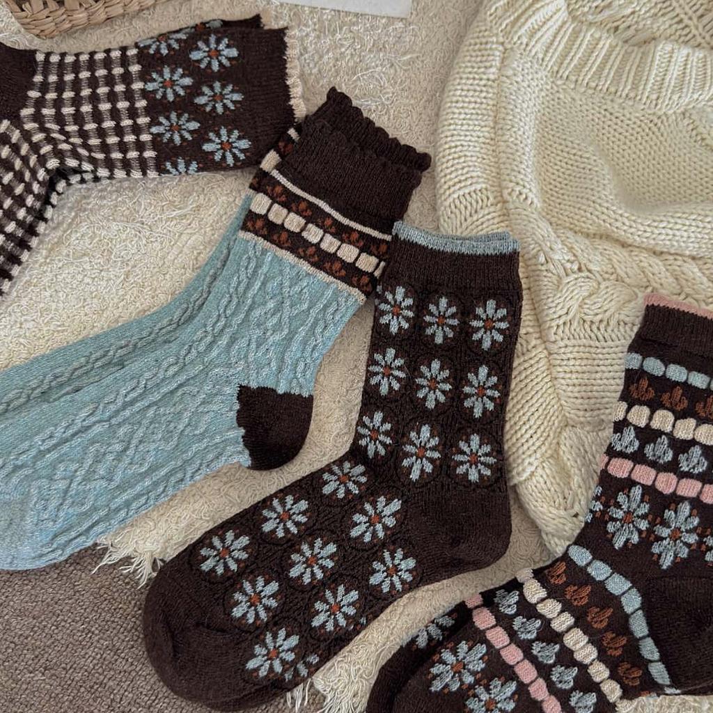 Vintage Flower Heavy Industry Sheep Wool Women'S Socks Warm Thickened Meradson Wind Tube Socks
