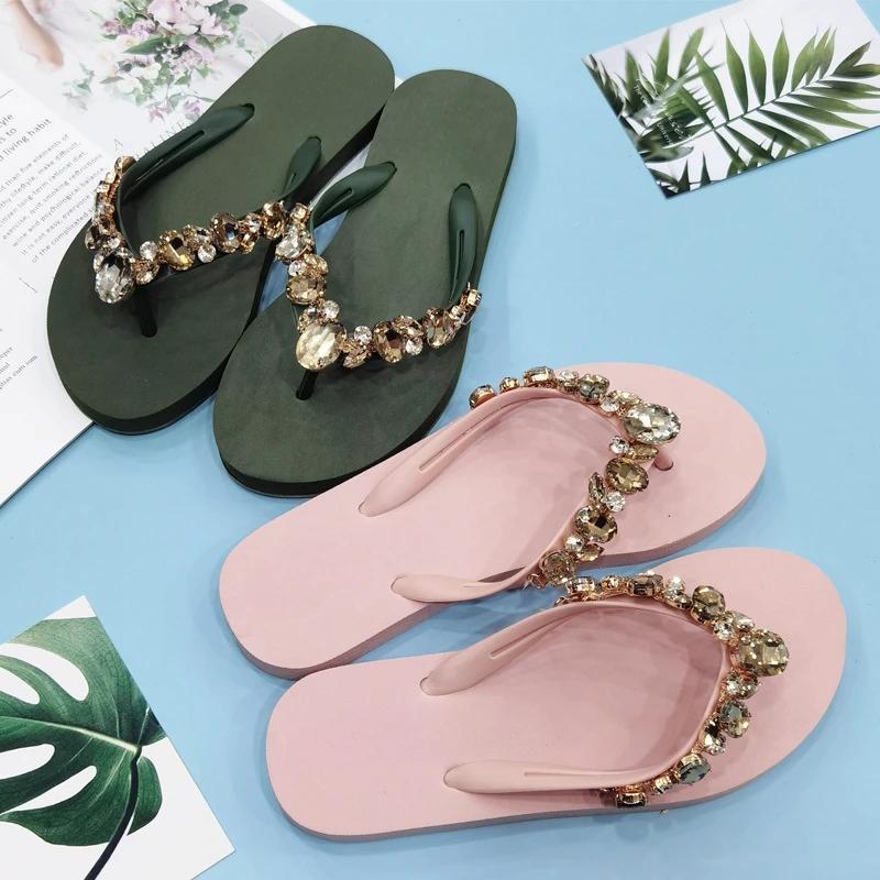 2025 New Comfortable and Fashionable All-match Beach Shoes Non-slip Soft Bottom Casual Flip-flops Rhinestone Chain Flat Slippers