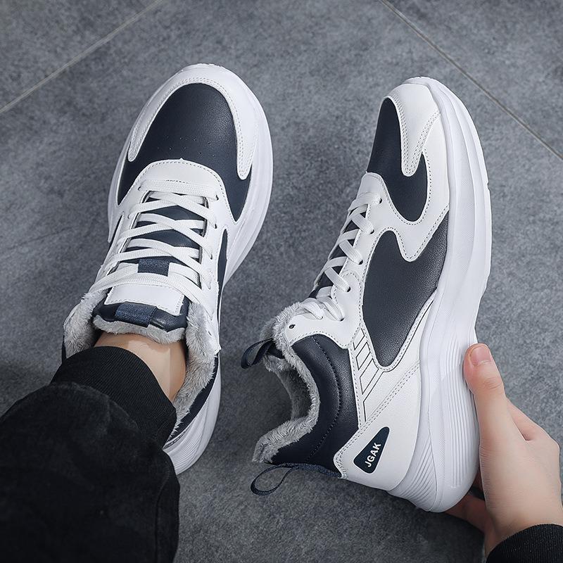 Winter Large Size Velvet Thickened Leather Casual Sports Shoes Lightweight Warm and Cold-proof Shoes Running Shoes