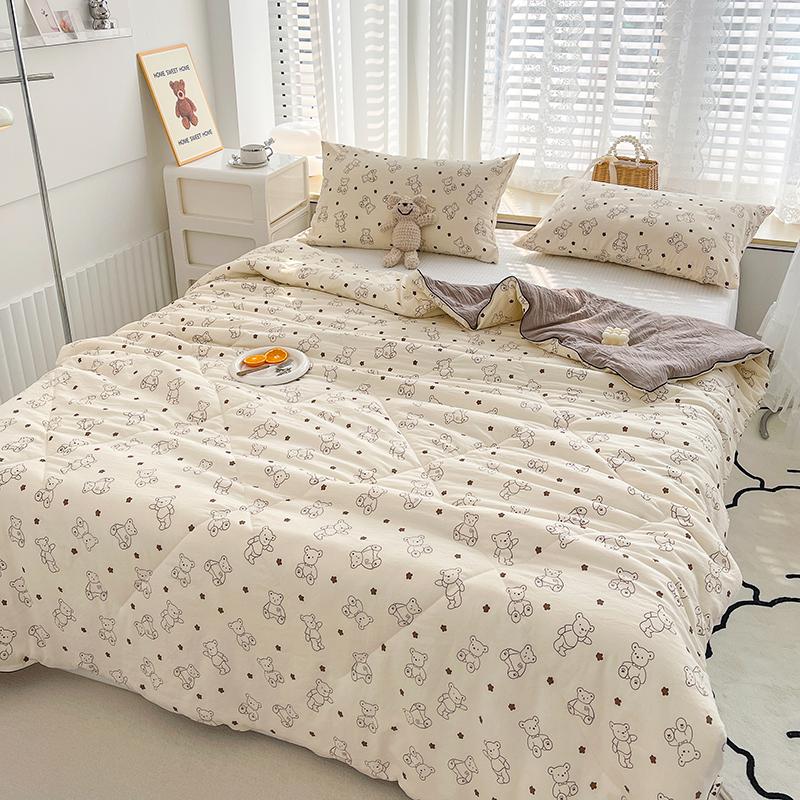 Queen Size Washed Double Gauze Summer Quilt Lightweight Comforter Soft Breathable Soya Fibre Filling Blanket for Spring