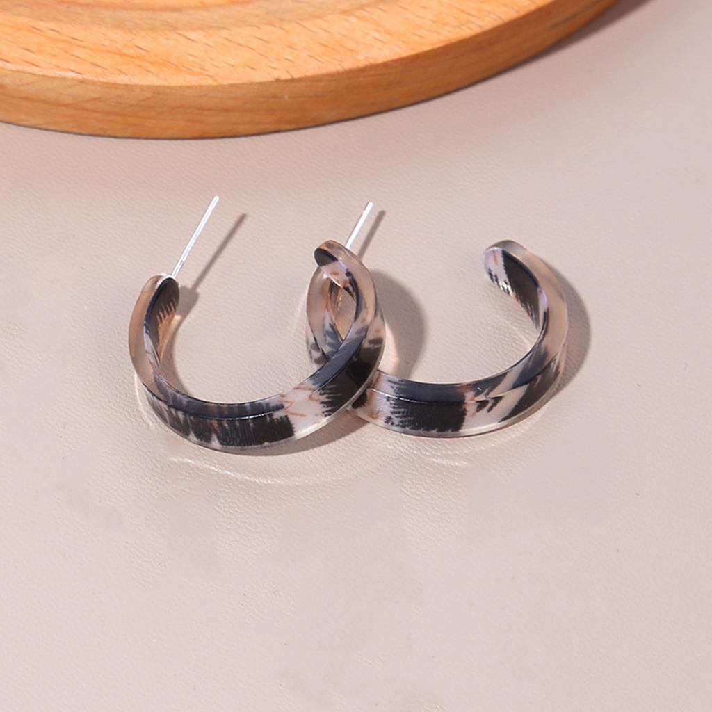 Retro Hong Kong Style Niche Design Leopard Print Earrings, Simple Temperament Personality C Ring Acrylic Earrings