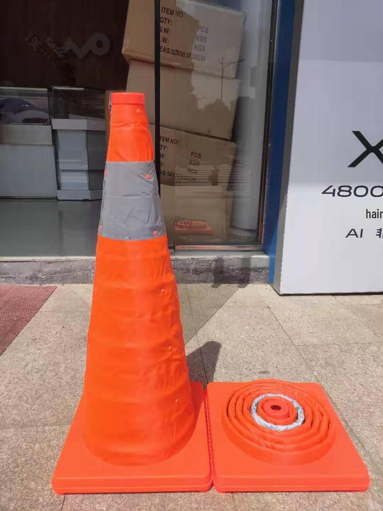 Foldable Cone-Shaped Reflective Barrier with Warning Light for Traffic and Emergencies