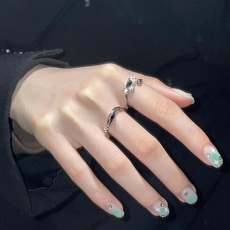 Schwarzer Zirkon Offener Ring, Nischen-Design-Gefühl, Kalter Stil, Fortgeschrittenes Gefühl, Personalisierter Schlichter Ring