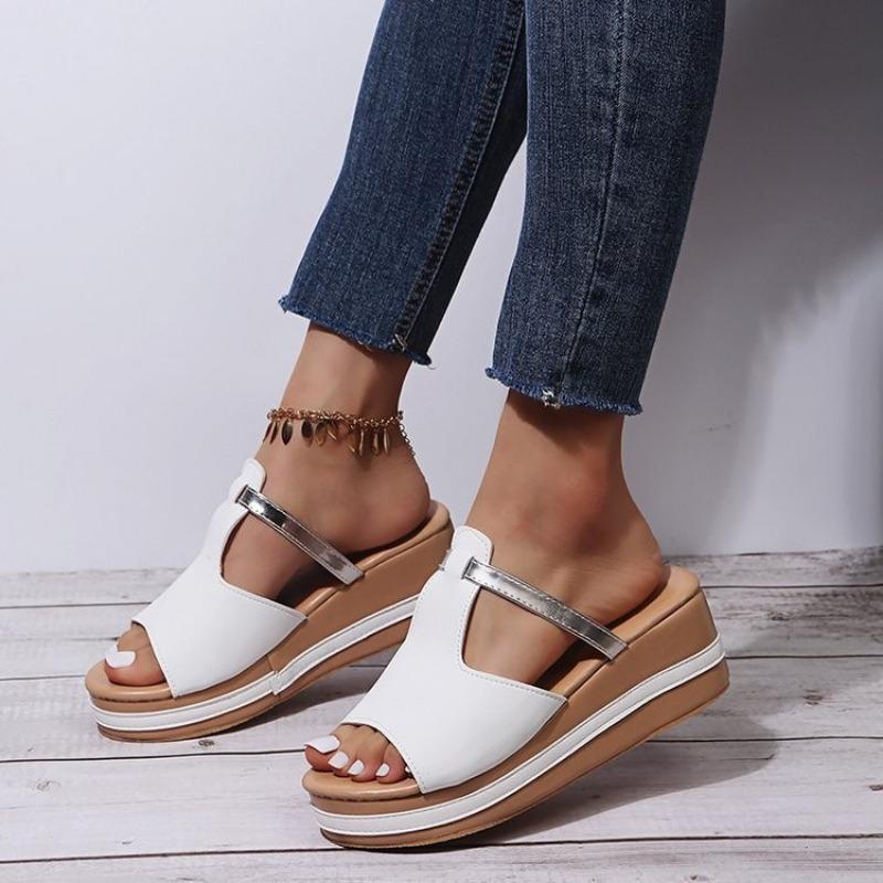 Summer New Casual Slope Heel Slippers Women's Foreign Trade Large Size Outer Wear Thick Bottom European and American Women One-word Cool Slippers