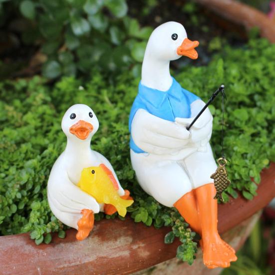 Yousheng 2Pcs Cute Duck Statues Waterproof UV Resistant Funny Cartoon Duck Garden Figurines Indoor Outdoor Decorations