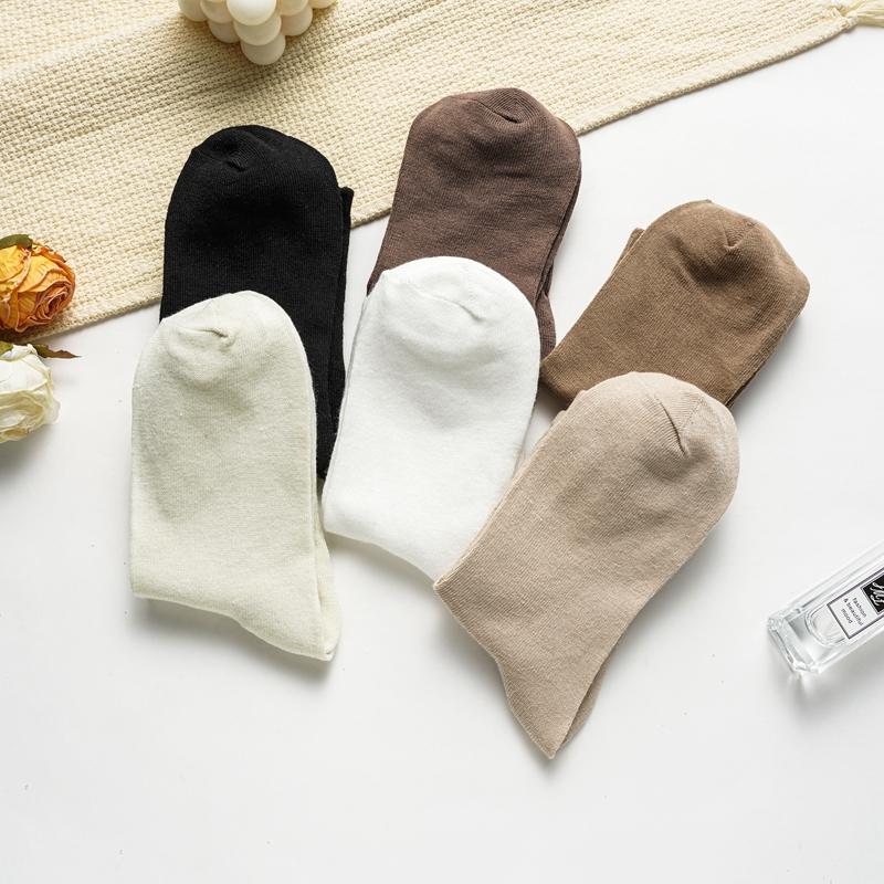 Women Solid Color Mid-tube Socks Vertical Striped Versatile Autumn and Winter Socks Boneless Pile Socks Sports Socks for Women