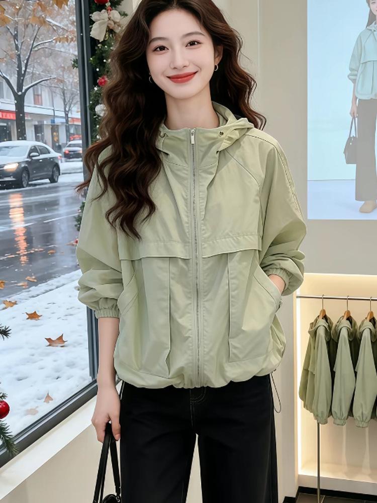 2026 Summer Women's Lightweight, Breathable, Quick-Dry Hooded Sun Protection Jacket