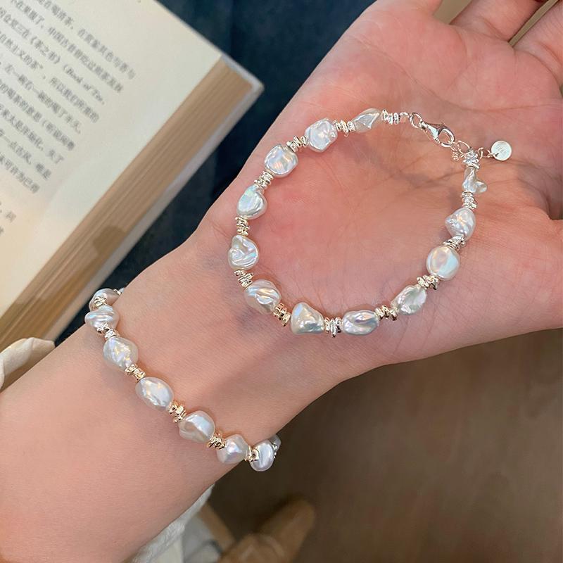 Серебряный браслет с жемчугом пресноводным, ирризирующим, барочным