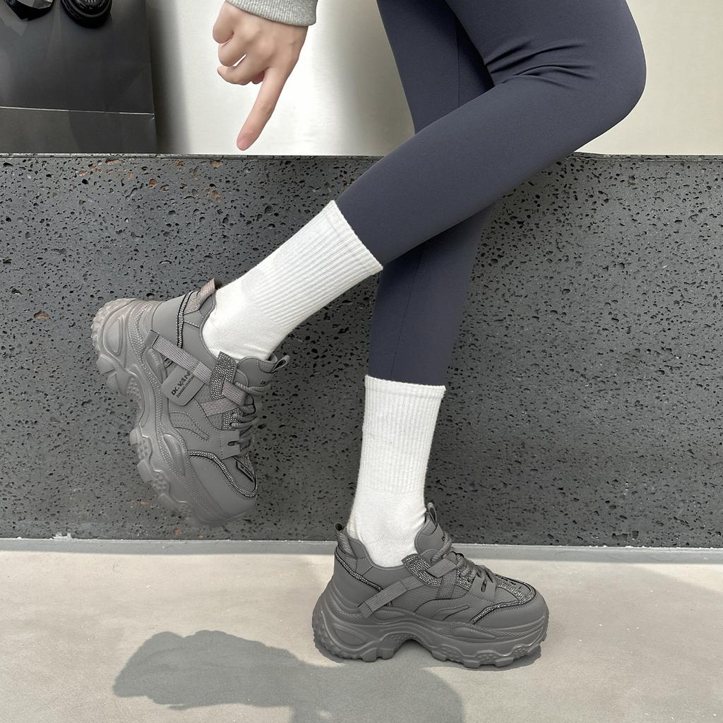 Frühling neue Strass-Plateau-Dad-Schuhe Damen-Höhenvergrößerung kleine Sport- und Freizeitschuhe vielseitig