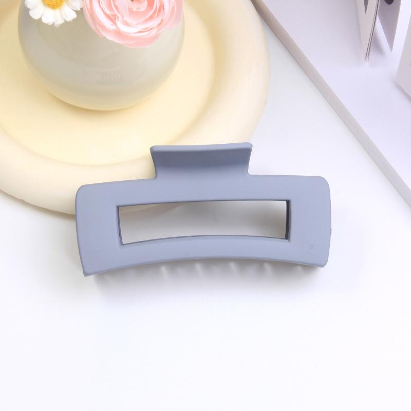 Korean style fashion matte large clip hollowed out square hair with a feminine style, braided hair, shark hair accessory