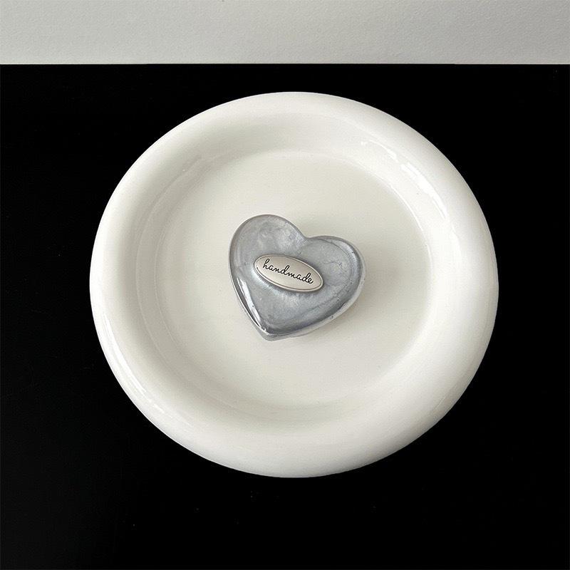 Colorful Heart Magnetic Phone Holder: Luxurious Airbag Design for Easy Viewing