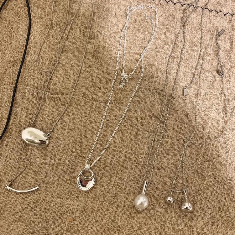 Sophisticated Black Heart Rope Necklace Featuring a Simple Alloy Pendant Multifuntional Fashion Accessory for Daily