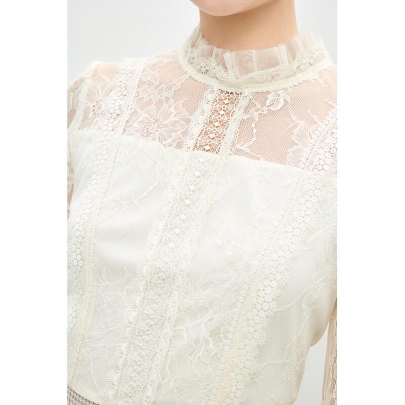 Elegant Lace Pleated A-Line Cinch-Waist Dress