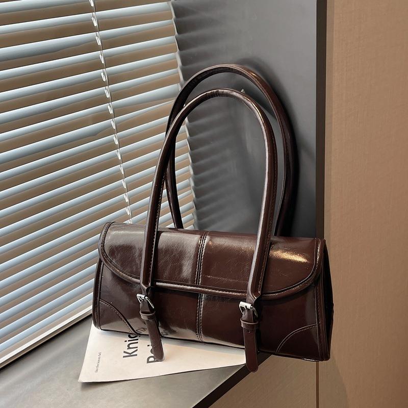 Oil wax leather underarm bag women's high-end niche design shoulder bag large capacity versatile long commuter women's bag