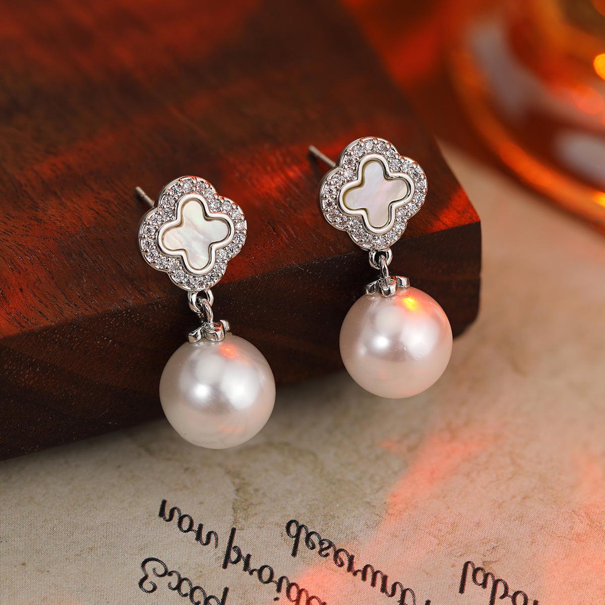 

Высокая Роскошь Натуральный Перламутр Серьги-гвоздики Серебряная игла S925 Серьги Легкая Роскошь Высококлассный Стиль Темпераментные Серьги Женские