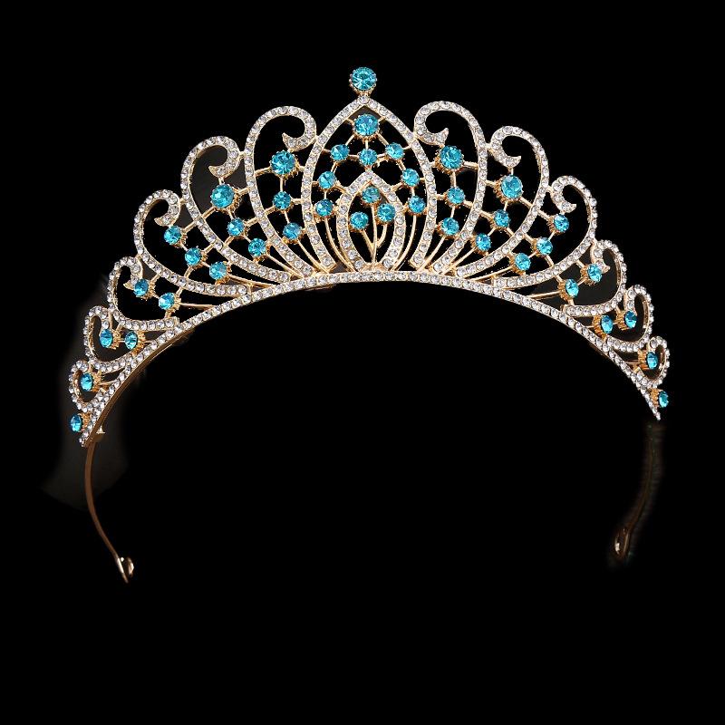 The Bride's Crown Is A Popular Wedding Headwear in Europe and America It Is A Luxurious Baroque Alloy Crown Set with Rhinestone
