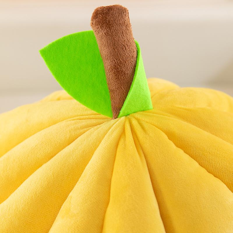 All-Season Cat & Dog Bed: Pumpkin-Shaped Cozy Nest for Pets