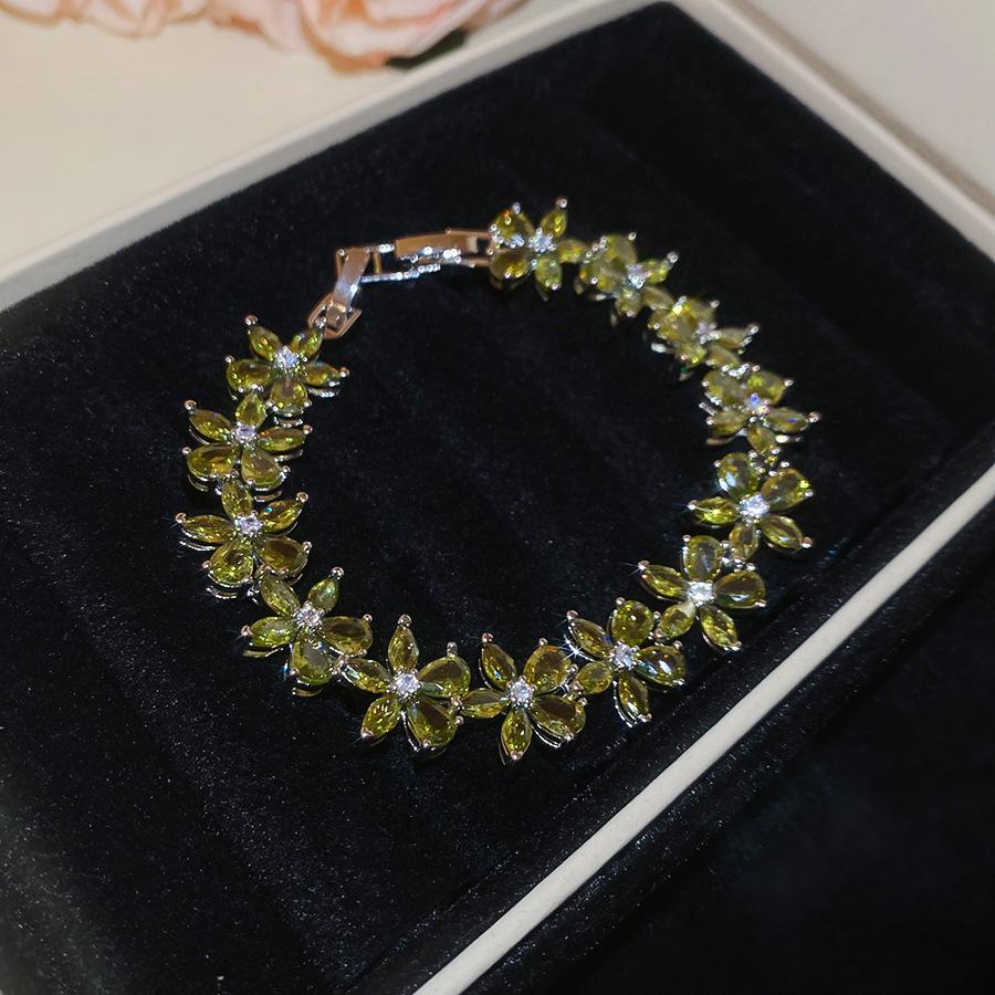 Europe and the United States Hot-selling Color Oval Love Zircon Bracelet Light Luxury Bracelet Personalized Jewelry Women