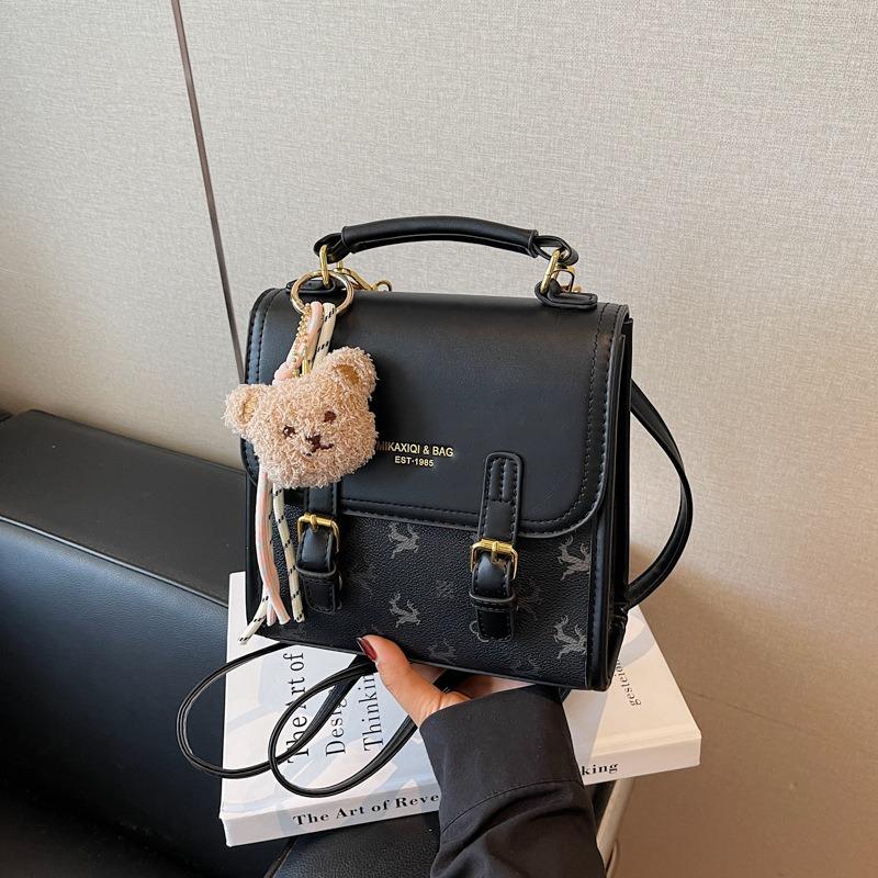 Retro Versatile Small Backpack Female New High-end Contrasting Color Backpack Cute Cartoon Bear Schoolbag