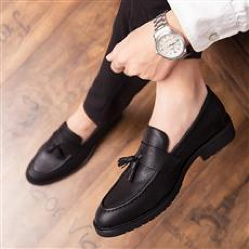 

[Spot] Men s leather shoes spring and autumn men s Doudou shoes fashion casual leather shoes lazy shoes one pedal 37 чорний