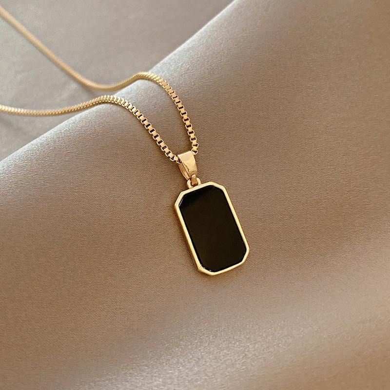 Women's Black Rectangular Necklace - European and American Fashion Clavicle Chain, Non-fading, Net Celebrity Style.  Sleek Black Square Necklace.