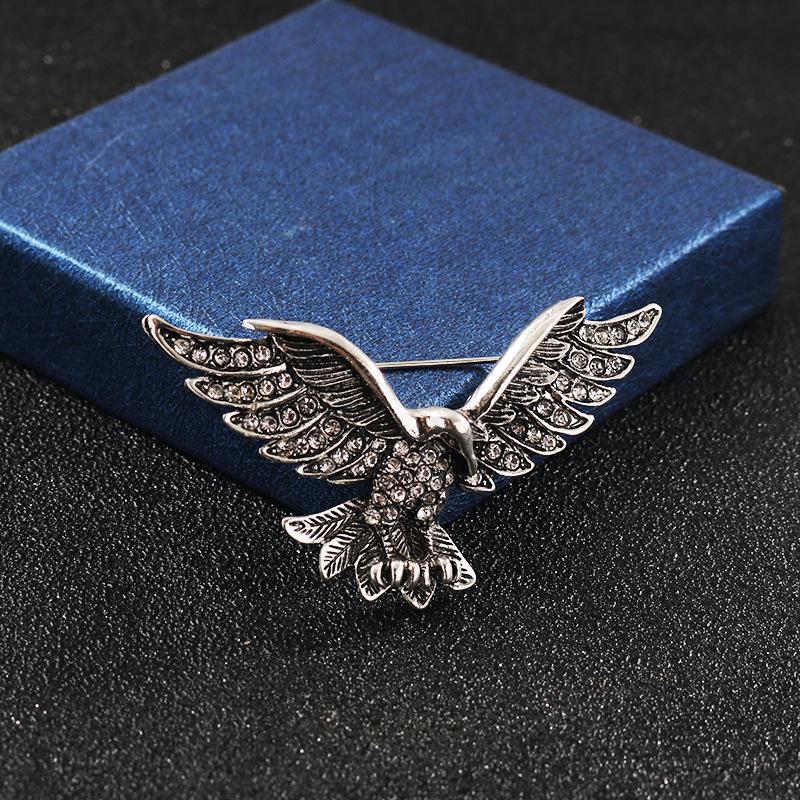 Men s Luxury Rhinestone Eagle Brooch - Retro Metal Badge for Suits