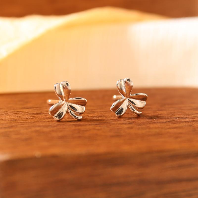 Three-petal Flower Earrings for Women  Fashionable  Versatile  High-end Style  A Gift for Your Bestie or Girlfriend