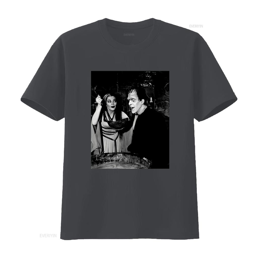 Vintage Retro The Munsters Classic Horror TV Show Black White Print Casual T Shirt Vintage Washed Streetwear Unisex Stylish
