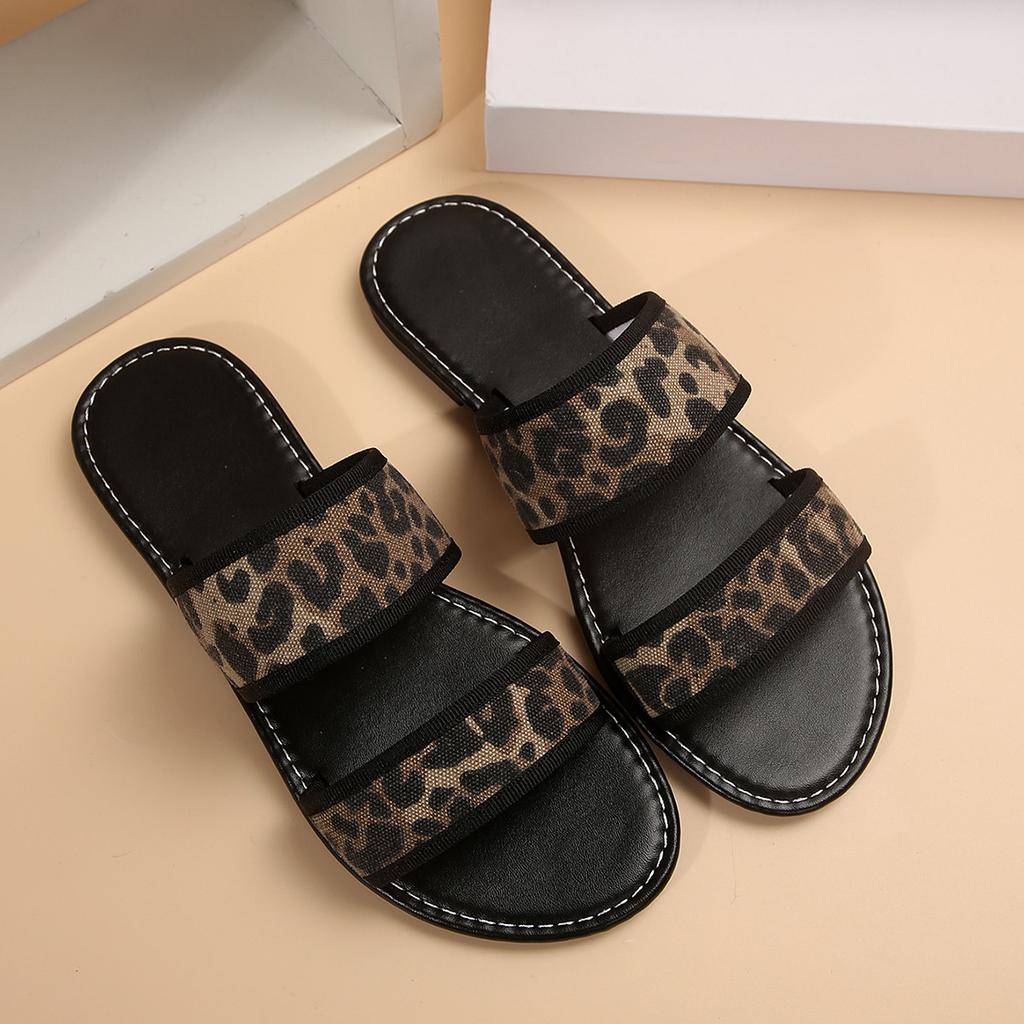 Fabryka Europa i Stany Zjednoczone nowe stopy panterka fajne kapcie lato duży rozmiar szeroki pasek krowie słowo z butami plażowymi kobiety