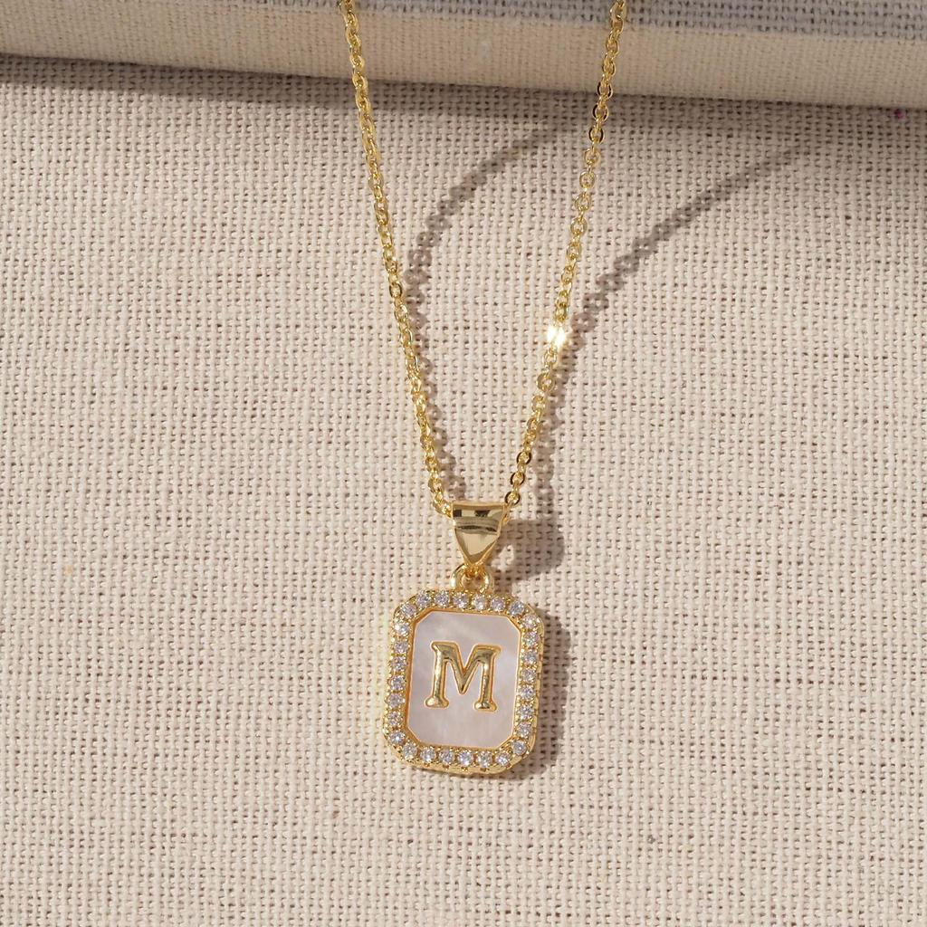 Gold-Plated Copper Shell 26 English Letters Pendant Necklace for Women - Niche Fashion Jewelry