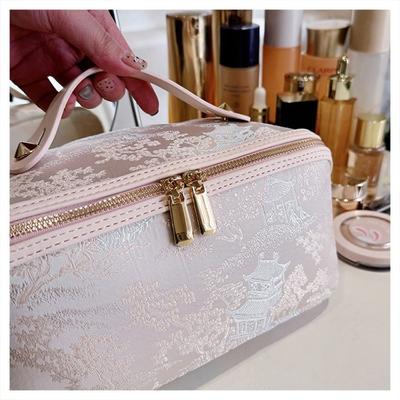 Fashion Portable Cosmetic Bag Chinese Style Embroidery Makeup Bag Large Capacity Skincare Bag for Women