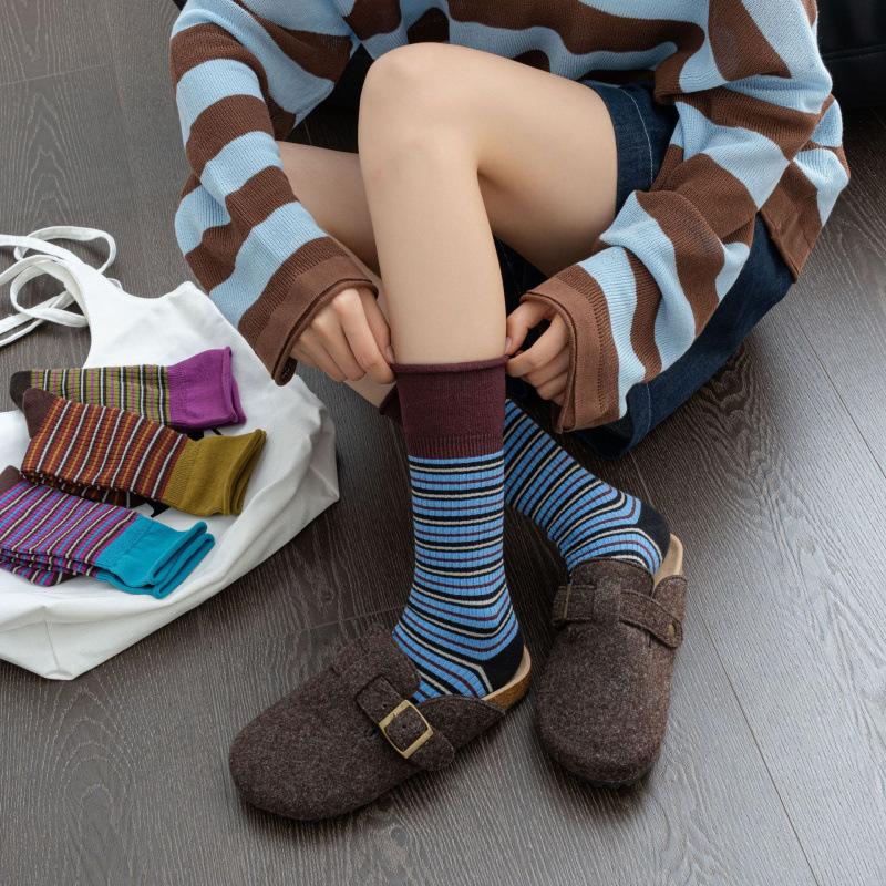 Ladies Autumn and Winter Classic Retro Stripes Clash Color All Kinds of Literature and Art Small In Tube Socks